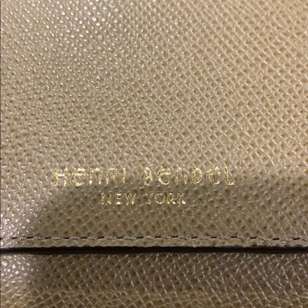 Henri Bendel wristlet